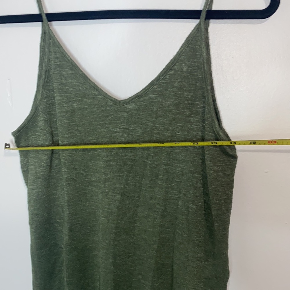 🎈Adorable Army green sheer top! - Picture 6 of 6